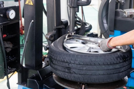 Solutions sur mesure pour vos pneus &agrave; Reims : expertise et qualit&eacute;