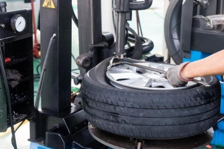 Changement de pneus : reconna&icirc;tre les signes et agir au bon moment